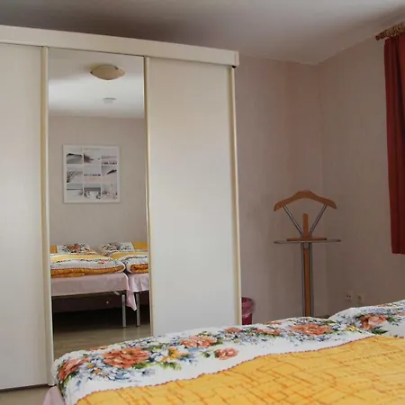 Wohnen Unter Dem Rohrdach Holiday home Zempin